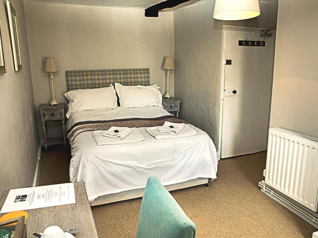 Отель The White Bear Shipston-on-Stour Номер фото