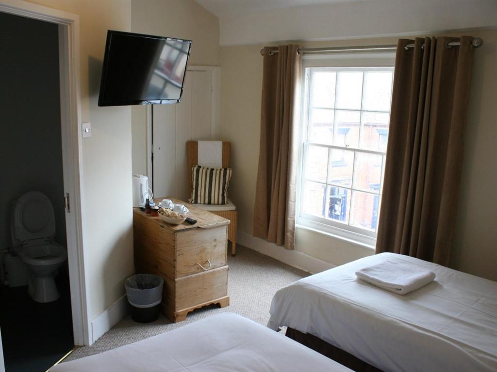 Отель The White Bear Shipston-on-Stour Номер фото