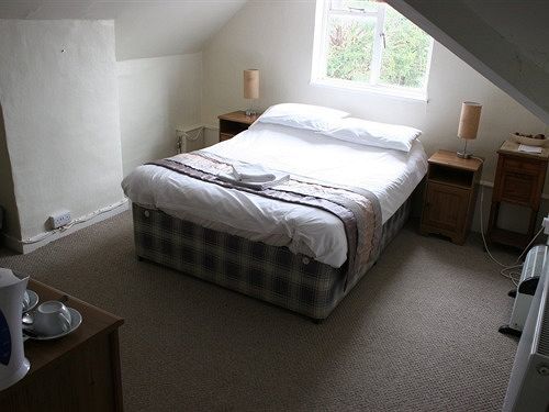 Отель The White Bear Shipston-on-Stour Экстерьер фото